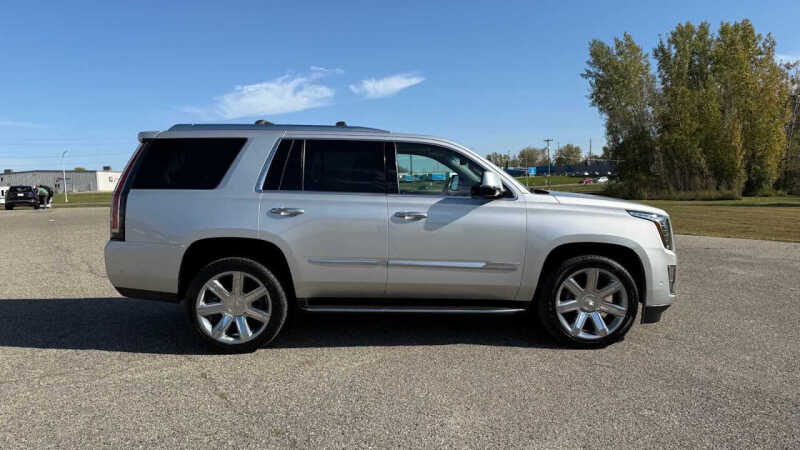 2018 Cadillac Escalade Luxury