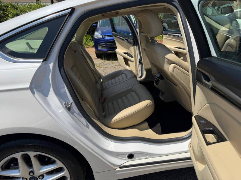 2015 Ford Fusion SE