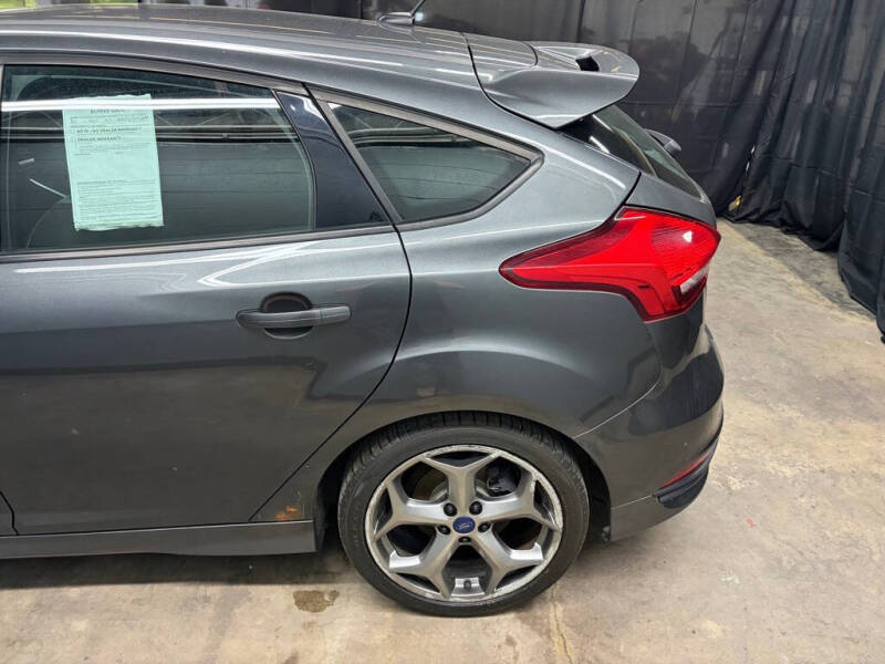 2017 Ford Focus ST