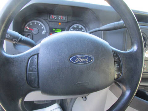 2014 Ford E-Series E-350 SD