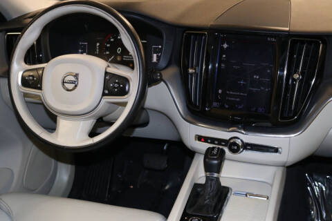 2019 Volvo XC60 T5 Momentum