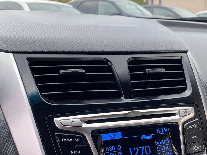 2016 Hyundai Accent SE