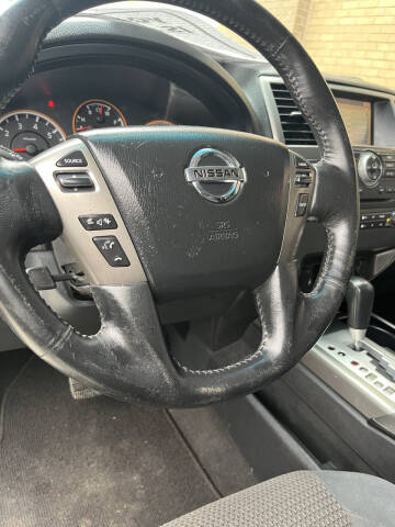 2013 Nissan Armada SV