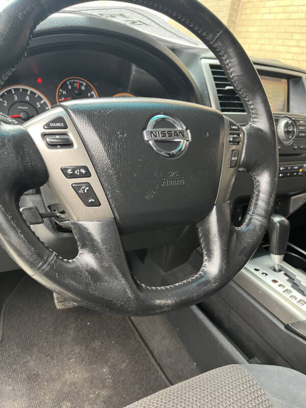 2013 Nissan Armada SV