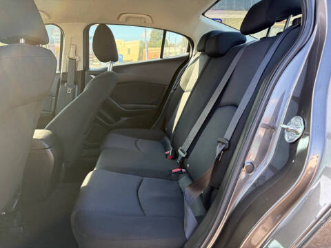 2016 Mazda MAZDA3 i Sport