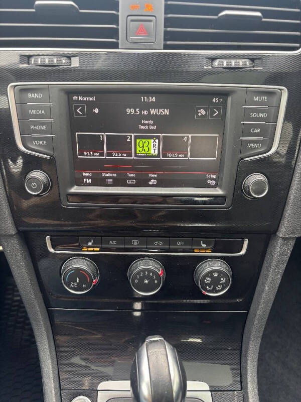 2016 Volkswagen Golf GTI SE