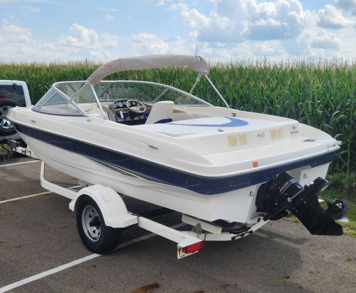 2003 Bayliner 205