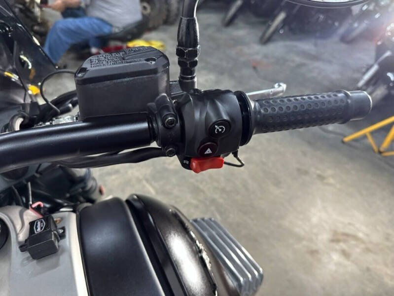 2016 Moto Guzzi Audace