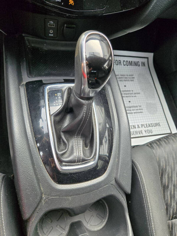 2017 Nissan Rogue SV