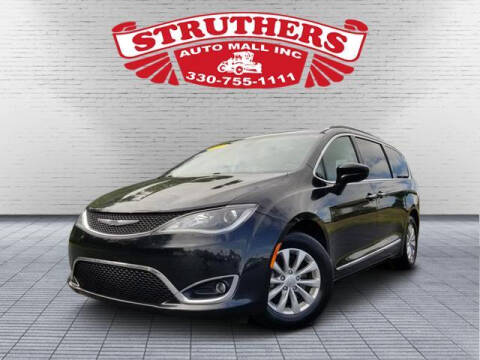 2017 Chrysler Pacifica for sale at STRUTHERS AUTO MALL in Austintown OH