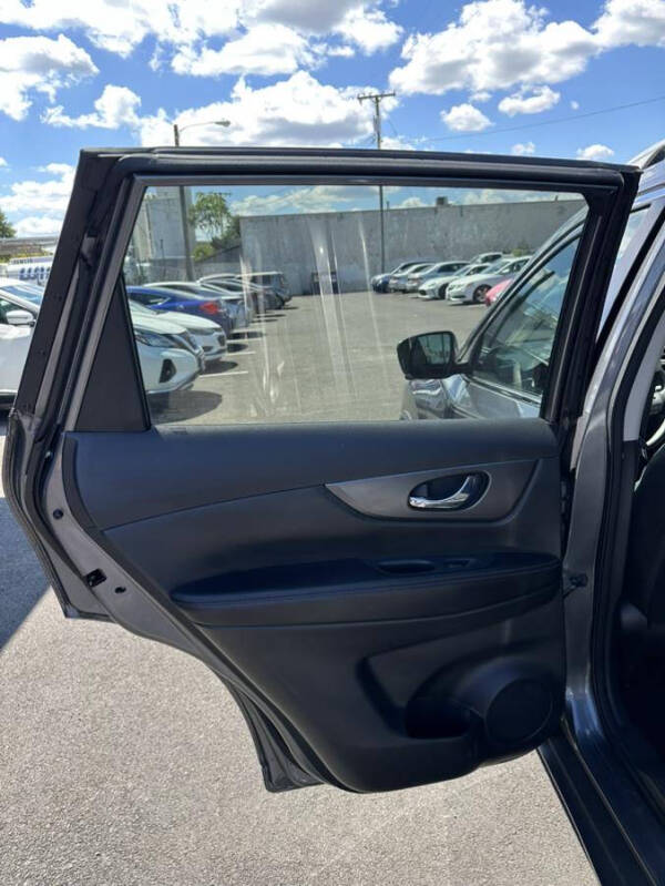 2015 Nissan Rogue SV