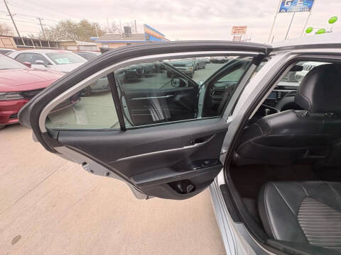 2019 Toyota Camry Hybrid