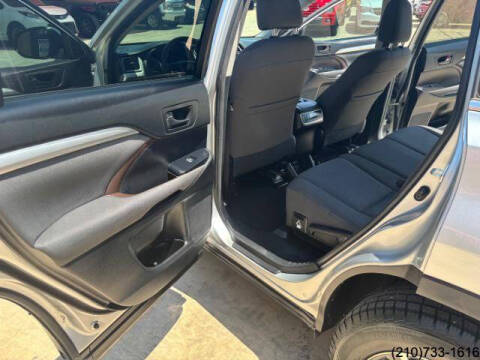 2017 Toyota Highlander LE