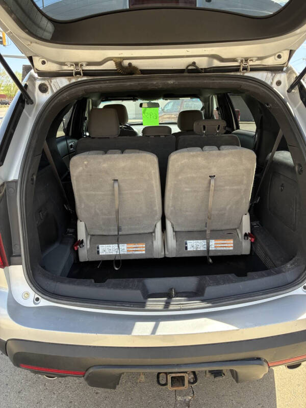 2015 Ford Explorer Base - Photo 8