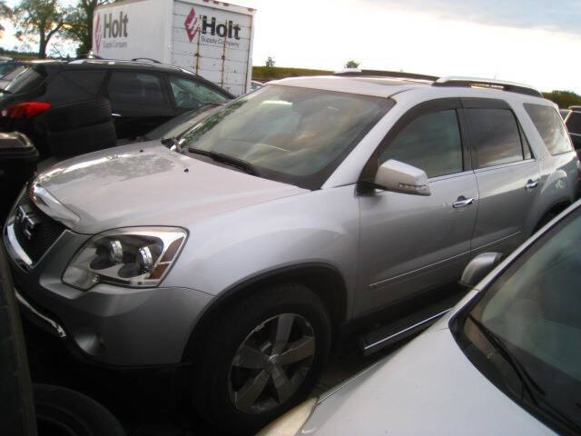 GMC Acadia's photo