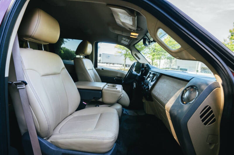 2011 Ford F-350 Super Duty Lariat