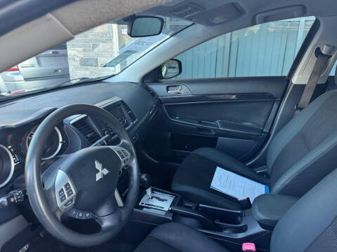 2016 Mitsubishi Lancer ES