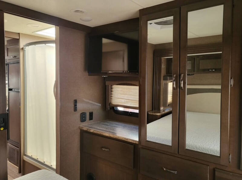 2018 Thor Motor Coach Ace 30.3