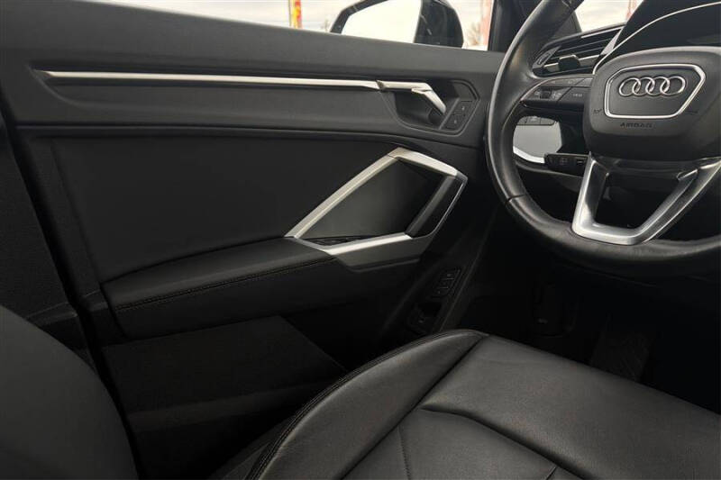 2024 Audi Q3 quattro S line Premium 45 TFSI