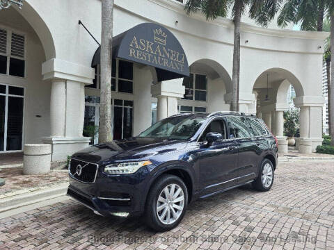 2016 Volvo XC90 T6 Momentum