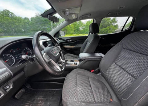 2017 GMC Acadia SLE-2