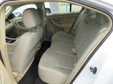 2015 Ford Taurus