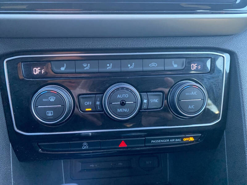 2023 Volkswagen Atlas Cross Sport SE