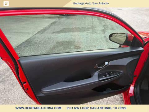 2019 Hyundai Veloster