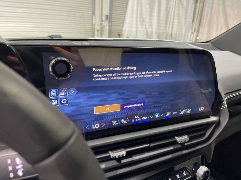 2025 Chevrolet Silverado EV LT