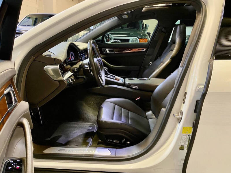 2017 Porsche Panamera 4S