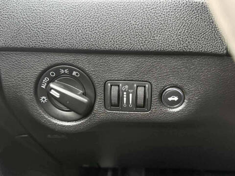 2012 Dodge Charger SE