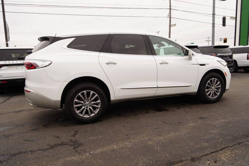 2023 Buick Enclave Essence
