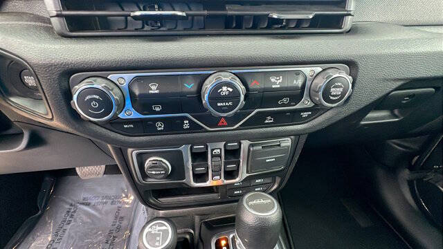 2024 Jeep Gladiator NightHawk