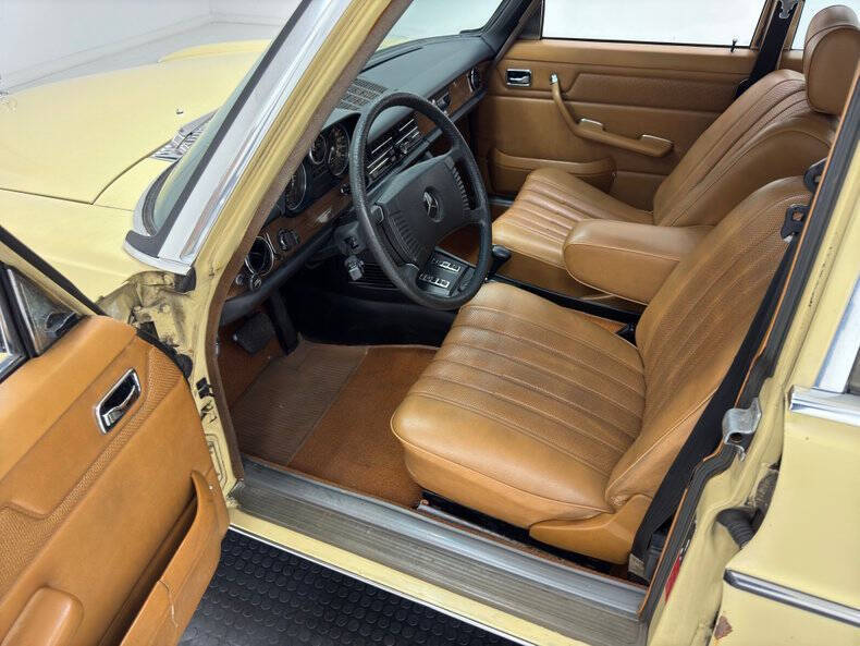 1975 Mercedes-Benz 300-Class