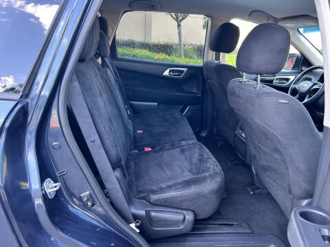 2016 Nissan Pathfinder S