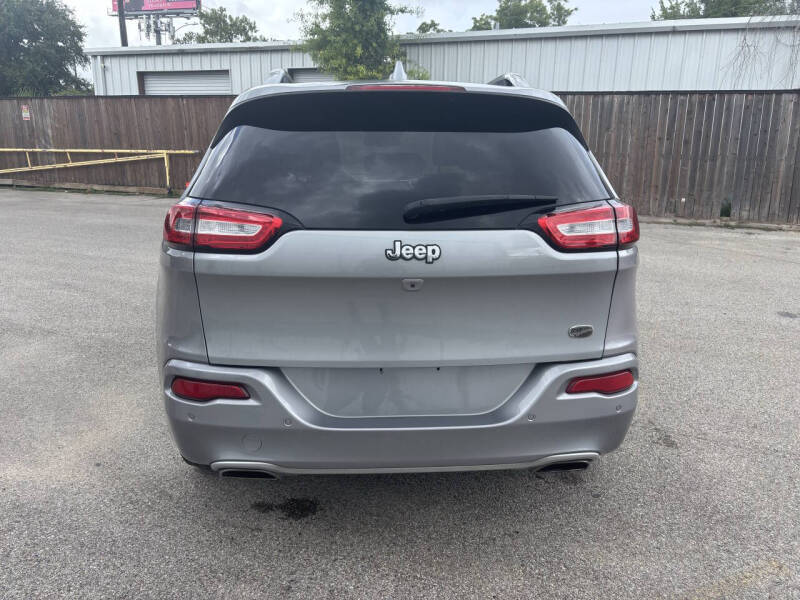 2017 Jeep Cherokee Overland