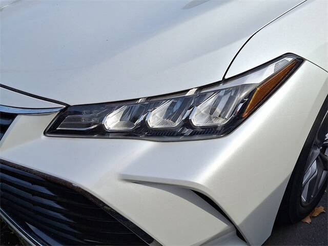 2021 Toyota Avalon Hybrid XLE