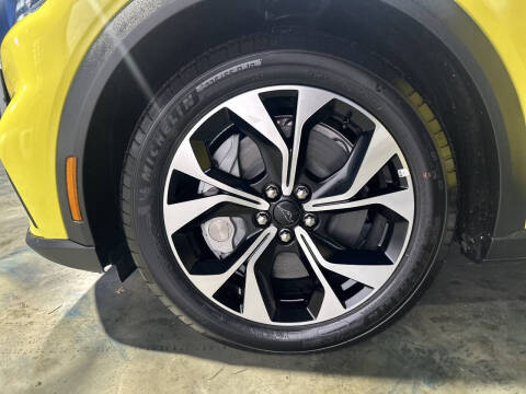 2025 Ford Mustang Mach-E Select