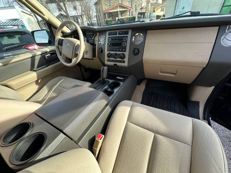 2011 Ford Expedition XLT