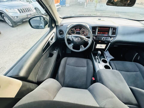 2016 Nissan Pathfinder S