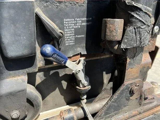 2009 Freightliner M2 106