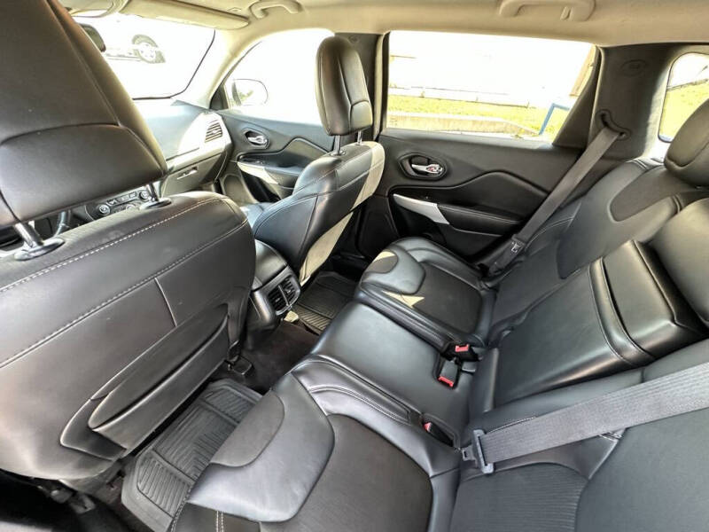 2018 Jeep Cherokee Latitude Plus