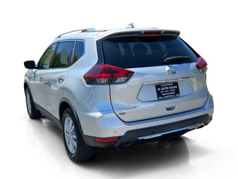 2020 Nissan Rogue SV