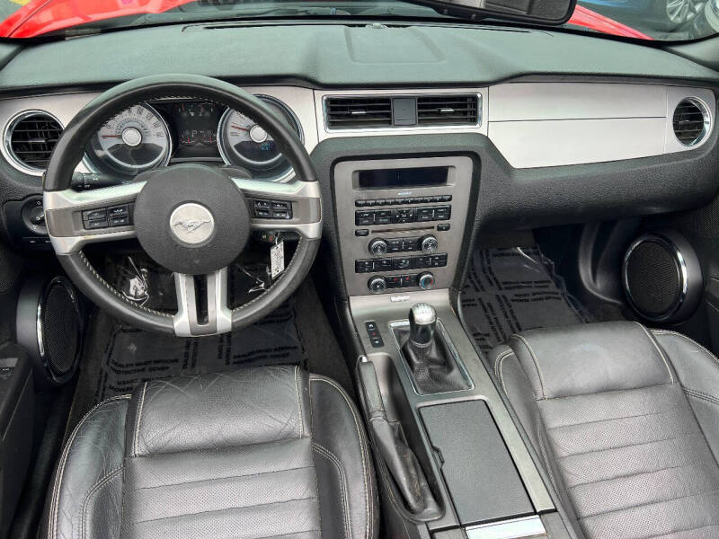 2011 Ford Mustang V6 Premium