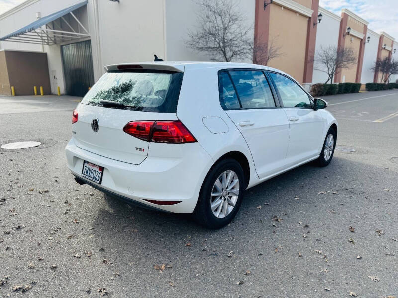 2017 Volkswagen Golf TSI S
