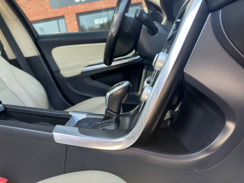 2016 Volvo S60 T5 Drive-E Premier