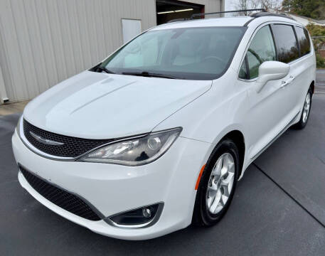 2017 Chrysler Pacifica Touring Plus