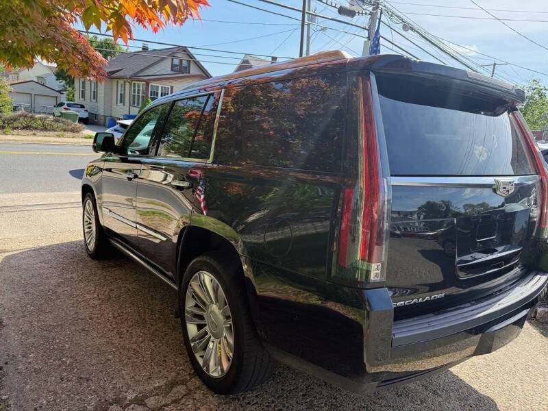 2016 Cadillac Escalade Platinum