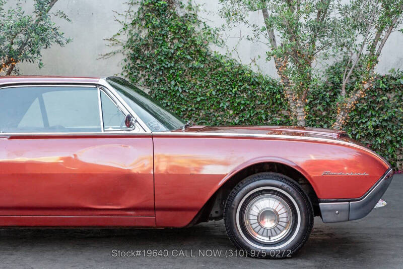 1962 Ford Thunderbird