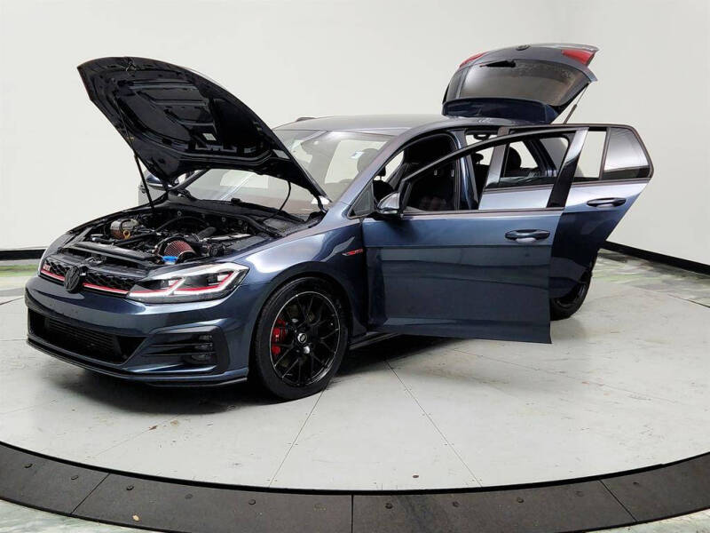 2019 Volkswagen Golf GTI SE